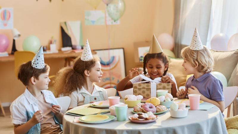 De ce se sărbătoresc zilele de naștere. Care este originea tradiției și cum s-a schimbat de-a lungul timpului