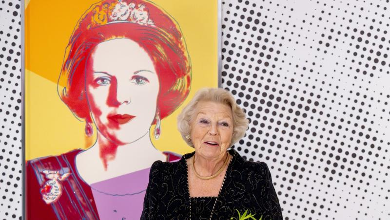 Obiecte de artă aruncate la gunoi de Primărie. Mai bine de 40 de opere de artă valoroase au ajuns la pubele. Cum a fost posibil