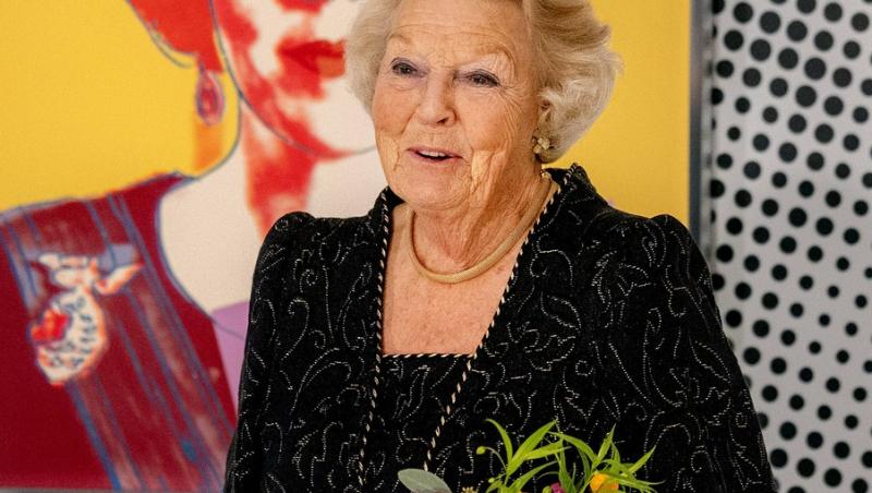 Obiecte de artă aruncate la gunoi de Primărie. Mai bine de 40 de opere de artă valoroase au ajuns la pubele. Cum a fost posibil