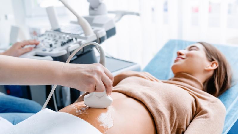 O femeie a născut în copac. Care a fost cauza nașterii atipice