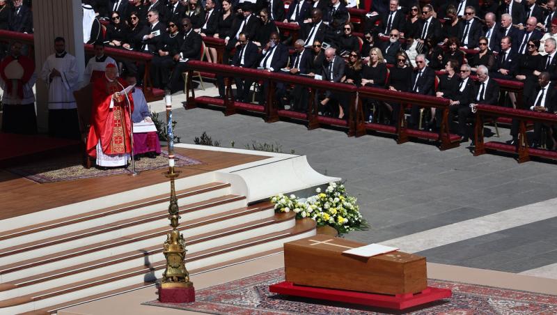 Olena Zelenska, soția lui Volodimir Zelenski, apariție copleșitoare la înmormântarea Papei Francisc. Ce detaliu a atras atenția