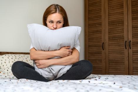 6 semne că ai fost neglijat emoțional în copilărie