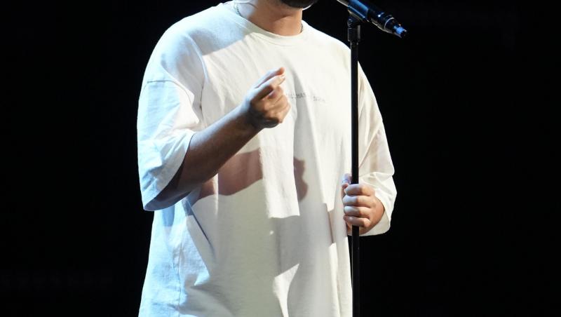 Cine este George Radu, câștigătorul X Factor 2025. Ce a povestit despre el în emisiune: „Tata a fost cel care m-a așezat la pian”