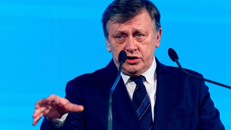 Cât au cheltuit candidații la prezidențiale pentru campania electorală până în prezent. Cine e cap de listă