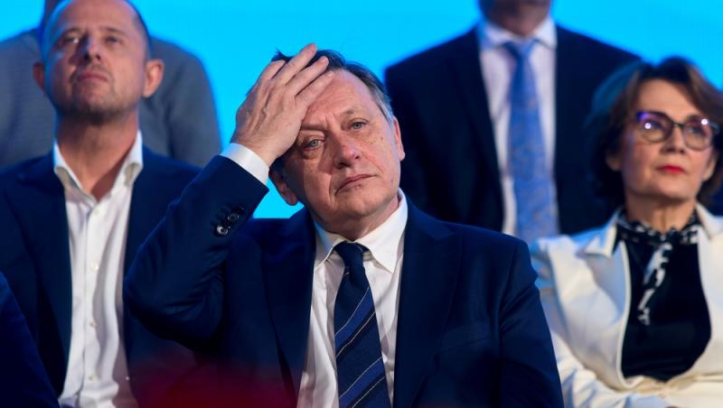 Cât au cheltuit candidații la prezidențiale pentru campania electorală până în prezent. Cine e cap de listă