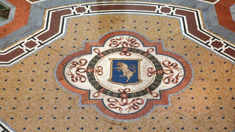 Cât costă să iei masa în noua cafenea Louis Vuitton. Un român a împărtășit experiența din Milano