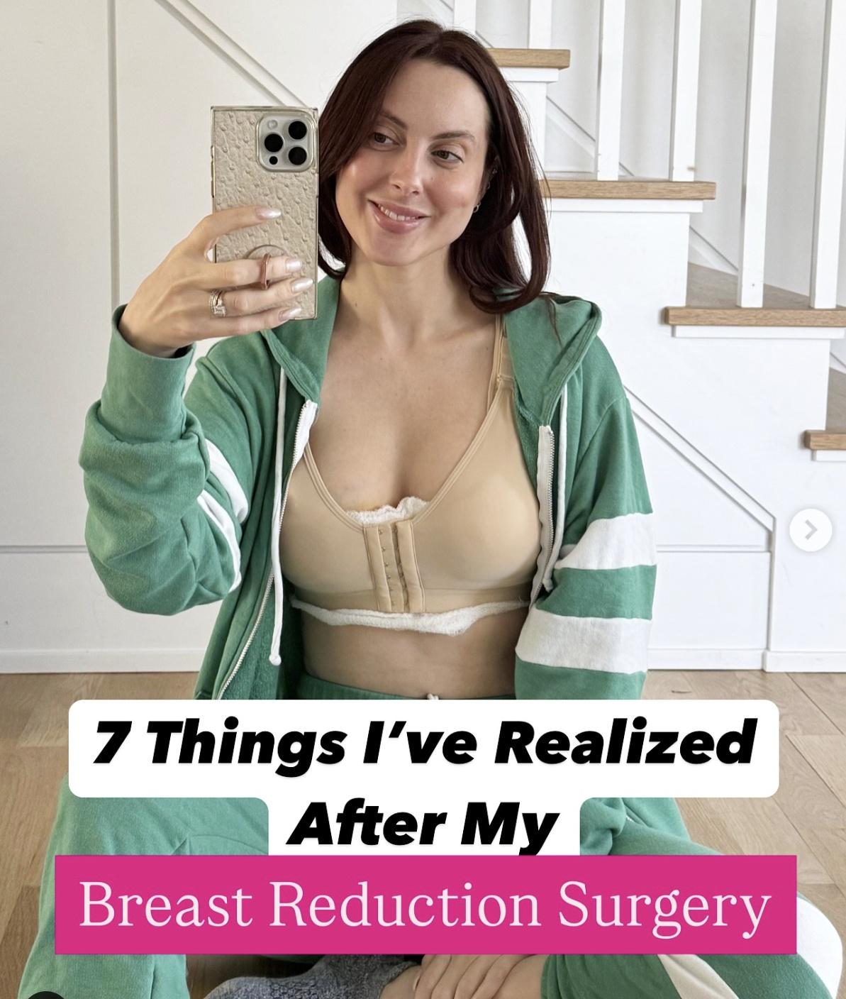 Eva Amurri îmbrăcată într-un trening verde, pozând în oglindă