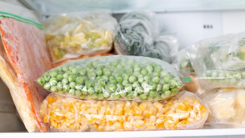 Cât timp poți păstra mâncarea în congelator fără să se strice. Avertismentul specialiștilor