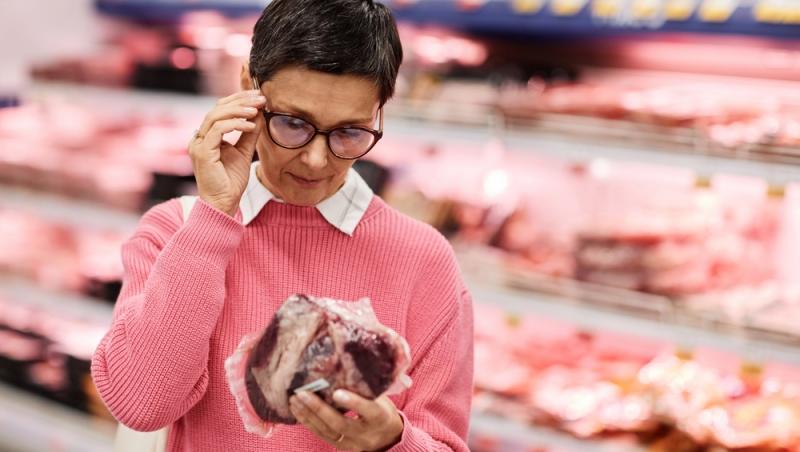 Cât a ajuns să coste kilogramul de carne de miel înainte de Paște. Românii au nevoie de un buget considerabil pentru sărbători