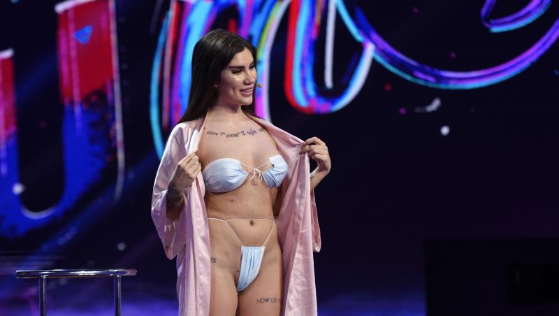 Scandal de proporții între Tzancă Uraganu și Bia Khalifa. Reacția manelistului după ce tânăra a făcut publice mesajele de la el