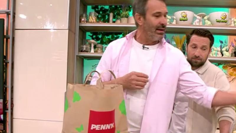 Rețetă lui Chef Nicolai Tand de salată cu pui la abur în stil asiatic. Ce ingrediente a folosit pentru acest preparat simplu