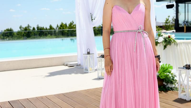 Imagini emoționante de la nunta Simonei Gherghe. Prezentatoarea TV și soțul ei au sărbătorit 8 ani de căsnicie