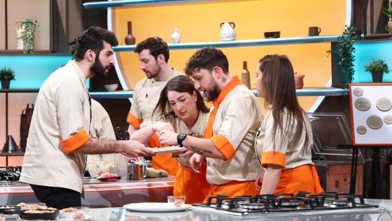 Chefi la cuțite, 30 aprilie 2025. Cine a câștigat al șaptelea battle și ce concurent a fost eliminat după duel. Ce a făcut Orlando