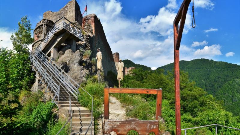 Cetatea Poenari, închisă temporar la doar câteva săptămâni de la redeschidere. Care este cauza de această dată