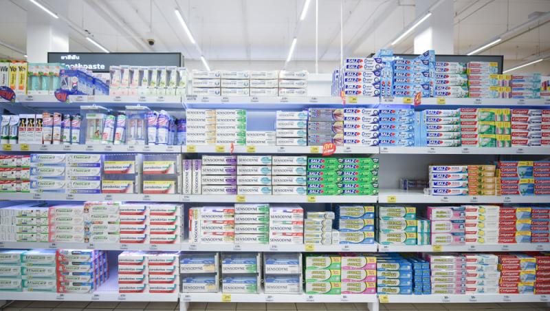 Substanțe nocive identificate în compoziția mai multor paste de dinți. La ce pericol ne expunem fără să știm