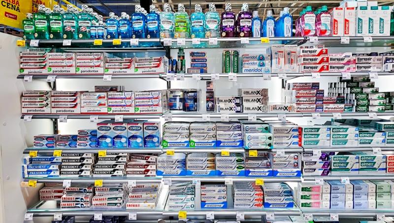 Substanțe nocive identificate în compoziția mai multor paste de dinți. La ce pericol ne expunem fără să știm