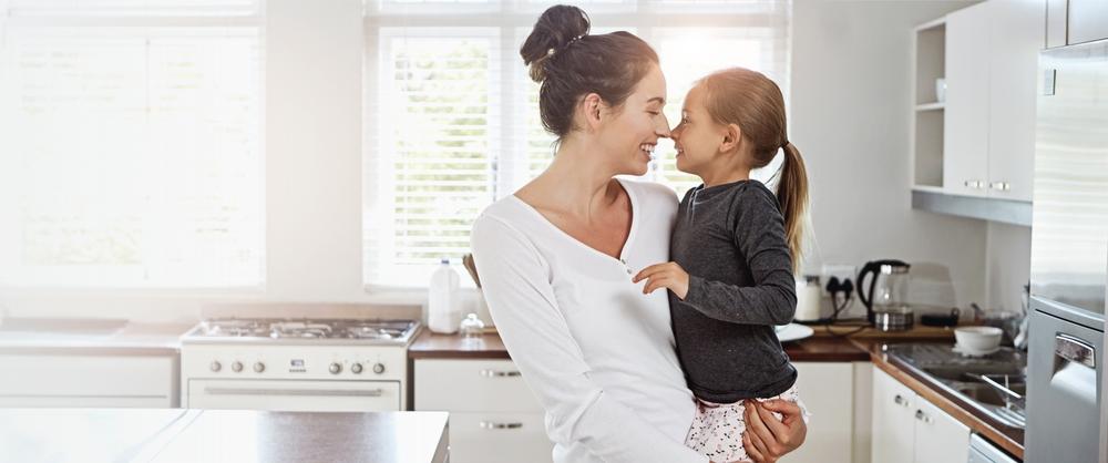 Cum să ajungi la un echilibru între disciplină și afecțiune în parenting