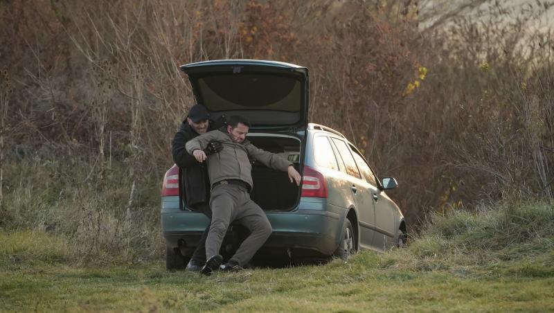 Iubire cu parfum de lavandă, rezumat episoade 34, 35 și 36 din 4 aprilie 2025. Albert îl prinde pe Ștefan. Cine e tatăl Andei