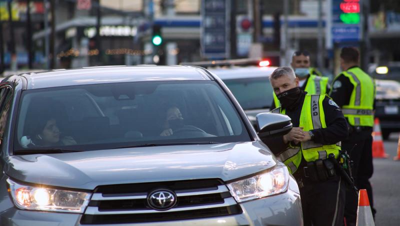 Un polițist și-a făcut un drugtest de 1 aprilie şi a ieşit pozitiv. Acum este cercetat. Ce au arătat analizele de sânge