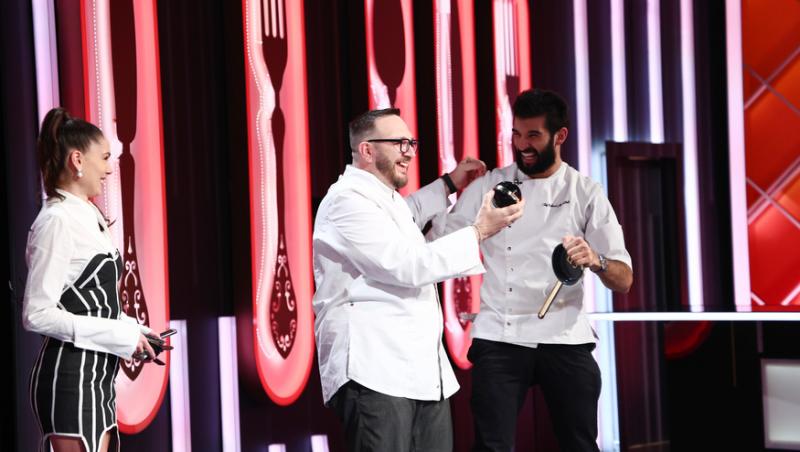Chefi la cuțite, 8 aprilie 2025. Cine a câștigat penultima bombă cu amulete. Ce concurenți au impresionat jurații