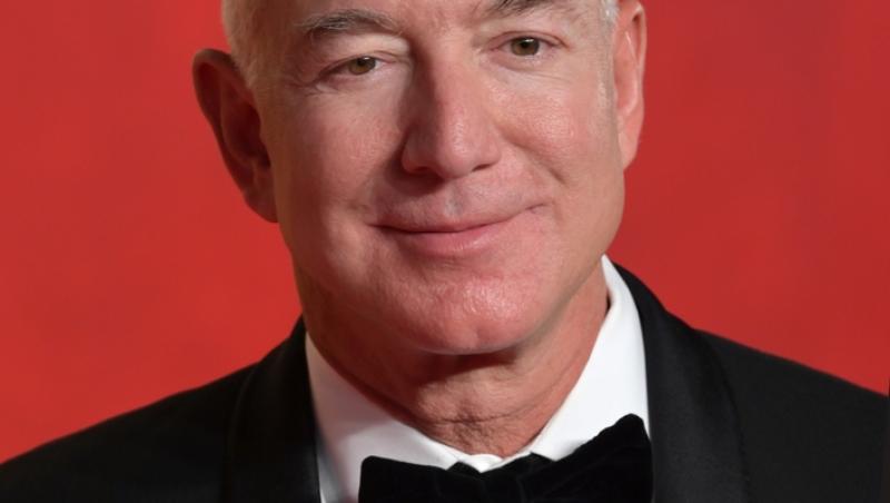 Ce sume colosale au pierdut Elon Musk și Mark Zuckerberg din cauza tarifelor lui Donald Trump