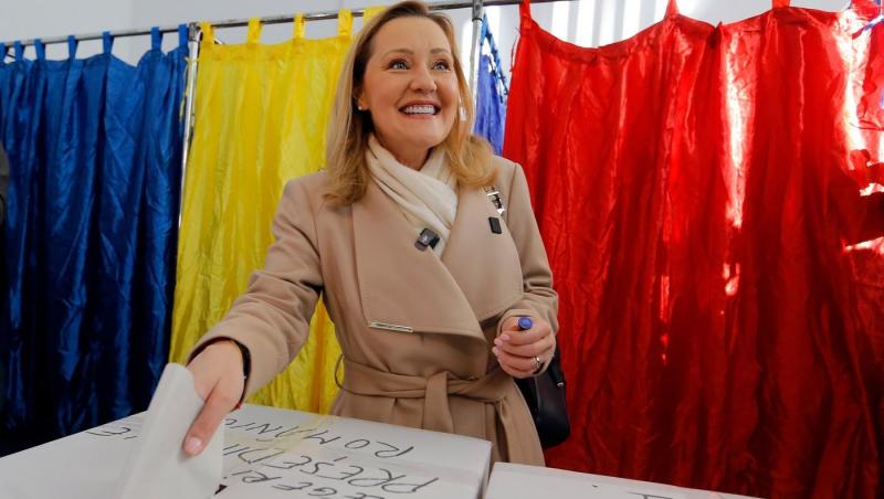 USR își retrage susținerea pentru Elena Lasconi și îl sprijină pe Nicușor Dan la Alegerile Prezidențiale 2025. Reacția candidatei