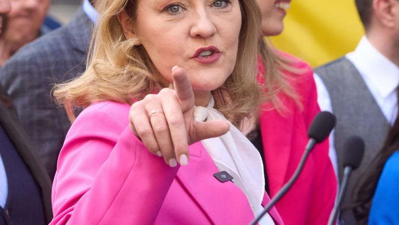 USR își retrage susținerea pentru Elena Lasconi și îl sprijină pe Nicușor Dan la Alegerile Prezidențiale 2025. Reacția candidatei