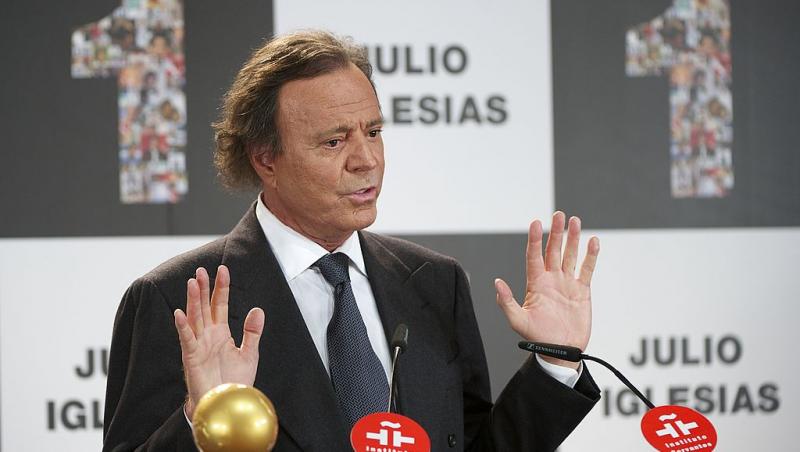 julio iglesias in fata unei platforme