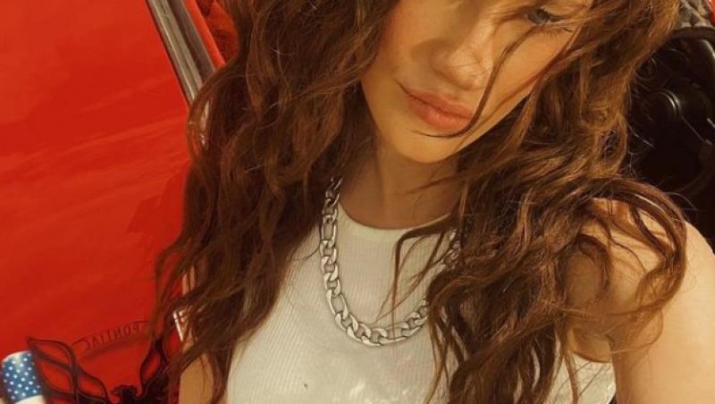 Maria Țăpușă, apariție răvășitoare la un eveniment monden. Rochia cu decolteu abisal care a atras toate privirile