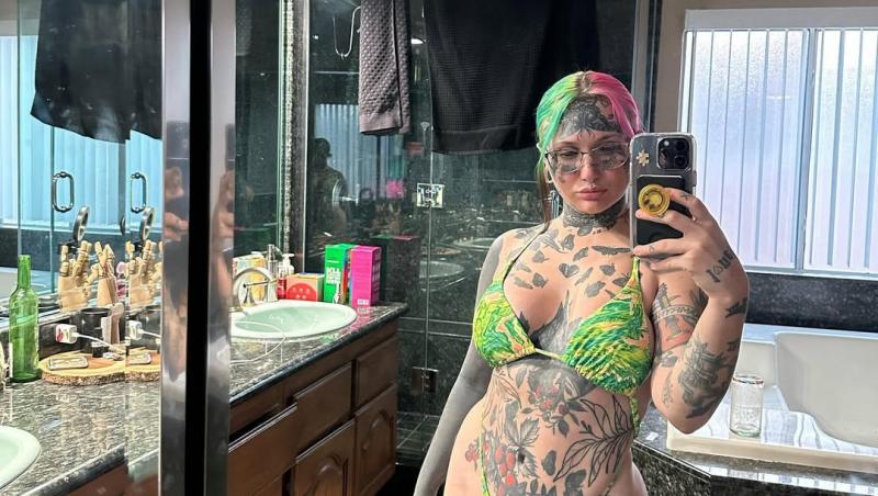 Femeia care a cheluit 52.000 de dolari ca să arate așa și nu regretă nimic. Cum arăta tânăra înainte de transformare