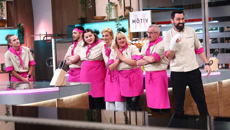 Chefi la cuțite, 13 mai 2025. Cine a câștigat battle-ul doisprezece. O concurentă din echipa mov a fost eliminat