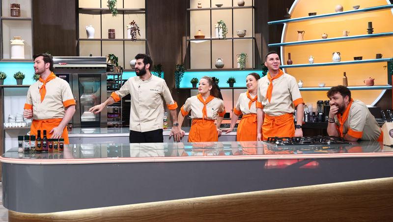 Chefi la cuțite, 13 mai 2025. Cine a câștigat battle-ul doisprezece. O concurentă din echipa mov a fost eliminat