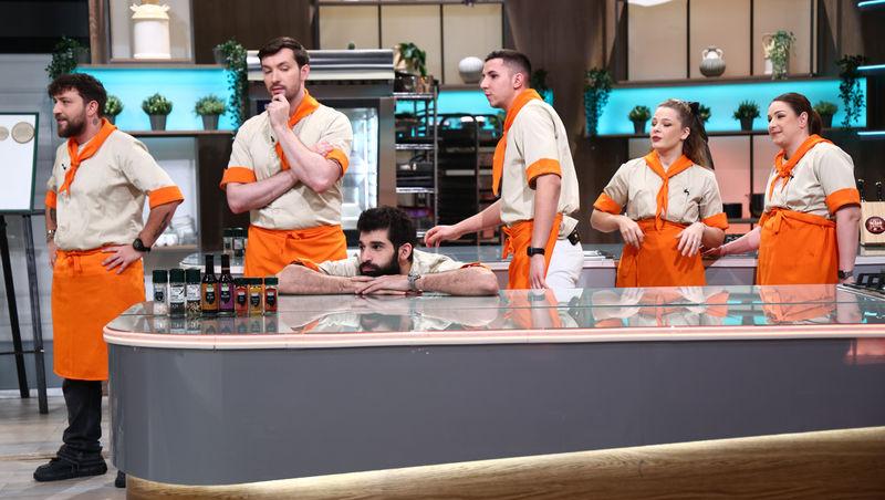 Chefi la cuțite, 13 mai 2025. Cine a câștigat battle-ul doisprezece. O concurentă din echipa mov a fost eliminat
