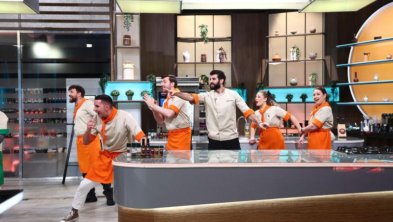 Chefi la cuțite, 13 mai 2025. Cine a câștigat battle-ul doisprezece. O concurentă din echipa mov a fost eliminat