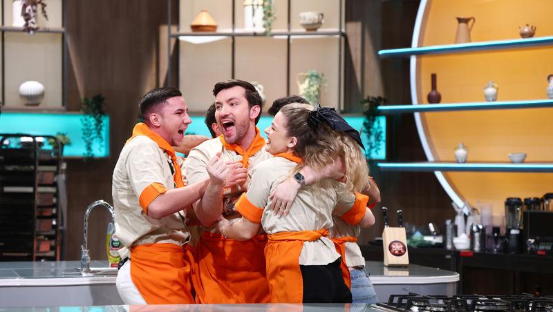 Chefi la cuțite, 13 mai 2025. Cine a câștigat battle-ul doisprezece. O concurentă din echipa mov a fost eliminat