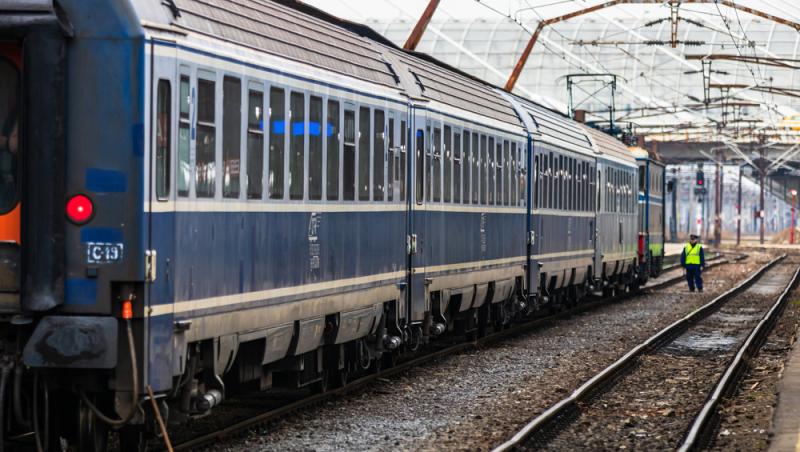 Cum arată primul tren din România cu aer condițional și toaletă proprie. Cât costă un bilet