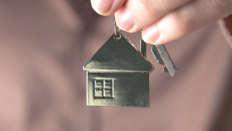 O femeie a cumpărat șase case cu doar 5 euro. Ce descoperire uluitoare a făcut ulterior