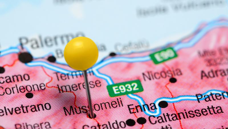 O femeie a cumpărat șase case cu doar 5 euro. Ce descoperire uluitoare a făcut ulterior