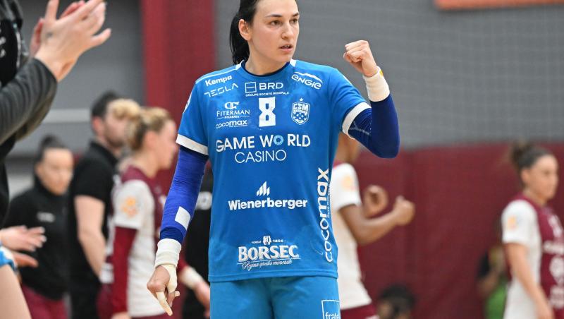 Cristina Neagu, decorată cu Ordinul Național Serviciul Credincios, în grad de Cavaler. Sportiva a fost premiată cu Steaua României