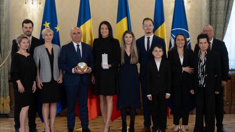 Cristina Neagu, decorată cu Ordinul Național Serviciul Credincios, în grad de Cavaler. Sportiva a fost premiată cu Steaua României