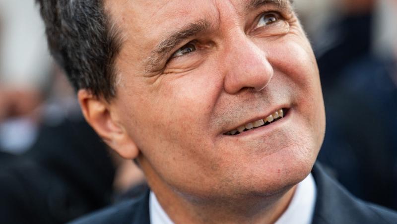 Ce note au luat la BAC George Simion și Nicușor Dan. Candidații la Președinția României și-au arătat diplomele fără rețineri