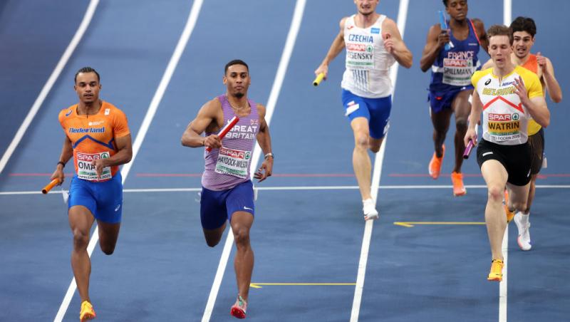 sportivi la proba ştafeta mixtă de 4x400 metri la jocurile olimpice de la paris 2024