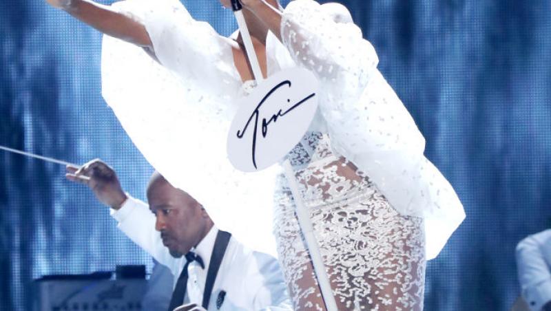 Vedetă internațională, pusă la zid din cauza ținutei purtate la ceremonia de absolvire a fiului său: „Nu și-a onorat fiul”