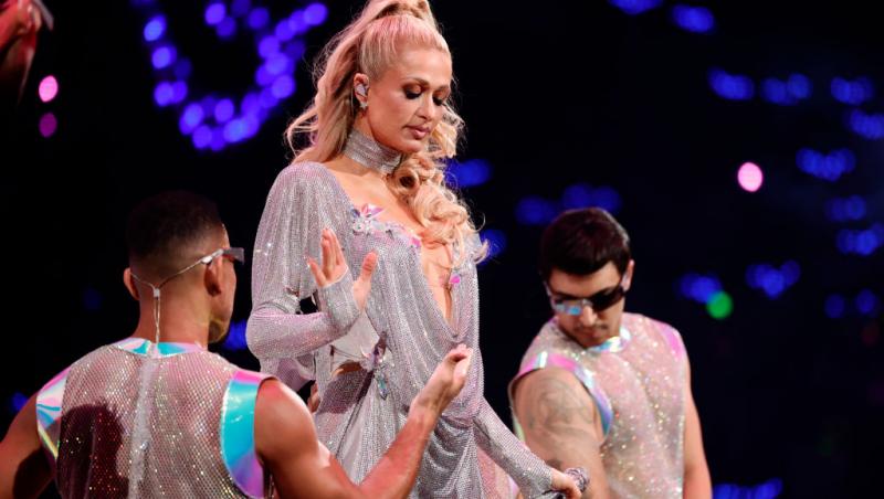 Paris Hilton, mesaj pentru fanii români. Vedeta a fost invitată la festivalul IntenCity de la Craiova