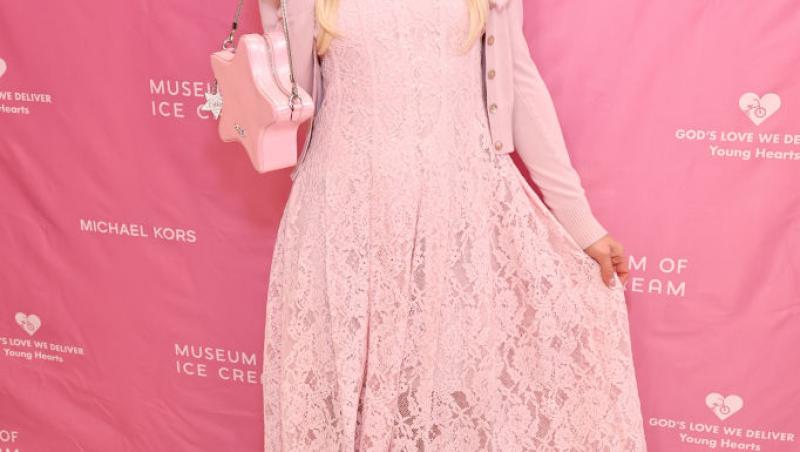 Paris Hilton, mesaj pentru fanii români. Vedeta a fost invitată la festivalul IntenCity de la Craiova