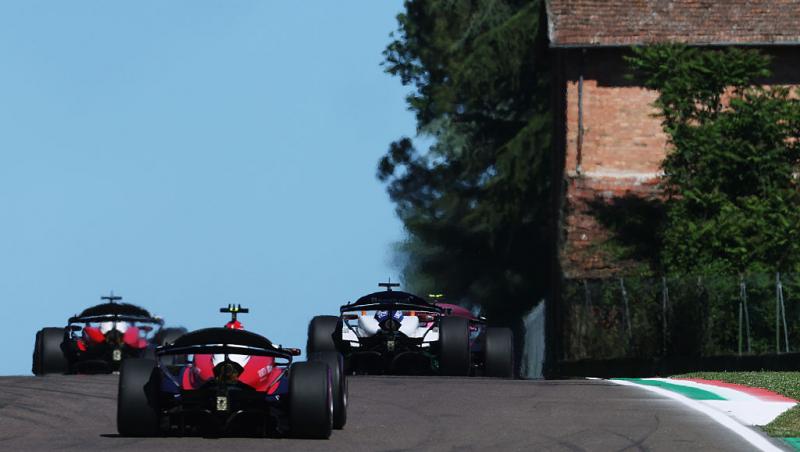 Urmărește acum calificările din Formula 1™ de la Imola. Bătălia pentru pole position este LIVE în AntenaPLAY și pe Antena 3 CNN