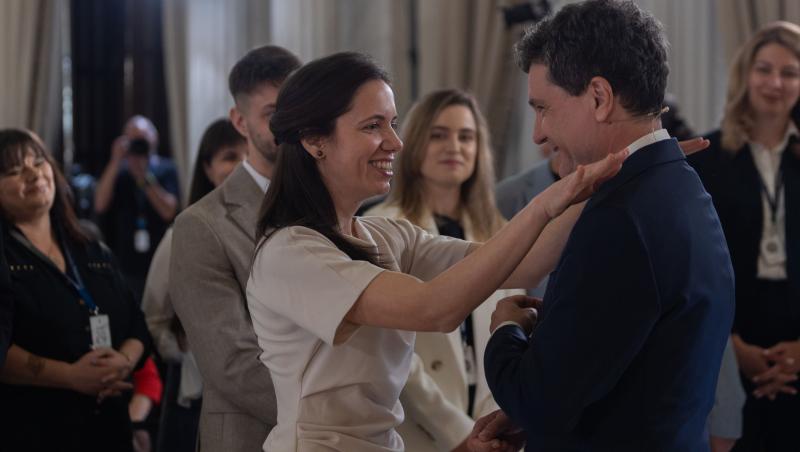 Cum a apărut Nicușor Dan la secția de votare pentru alegerile prezidențiale 2025, turul 2. Ce ținută a ales Mirabela Grădinaru