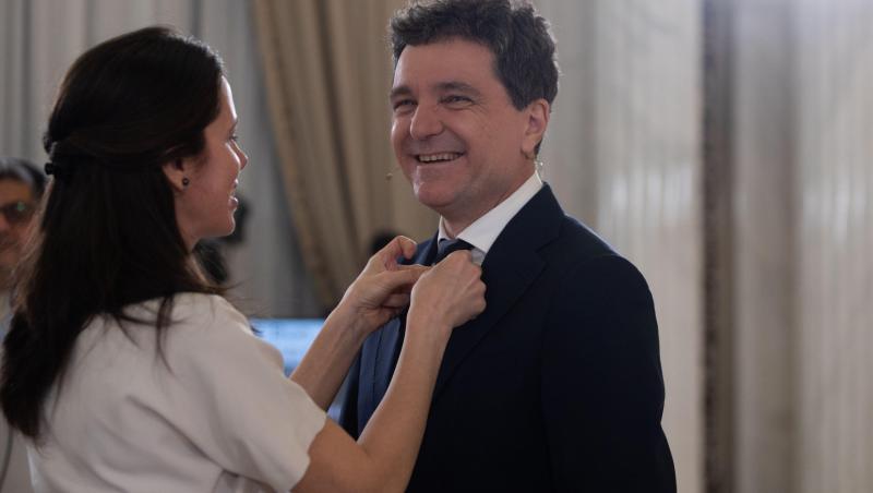 Nicușor Dan, surprins alături de fiica lui, pe o stradă din București, după ce a câștigat alegerile: „Așa arată normalitatea”