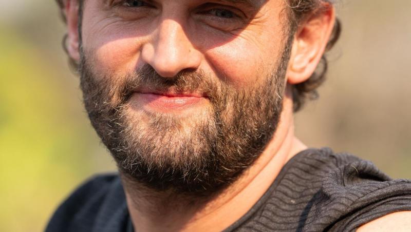 Interviu cu Sorin Brotnei. Câștigătorul Asia Express intră în echipa lui Nea Marin la Poftiți pe la noi. Cât de bine s-au înțeles