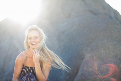 Aceste 12 ingrediente pe care toată lumea le are în casă te pot ajuta să îți deschizi culoarea părului. Iată ce trebuie să faci